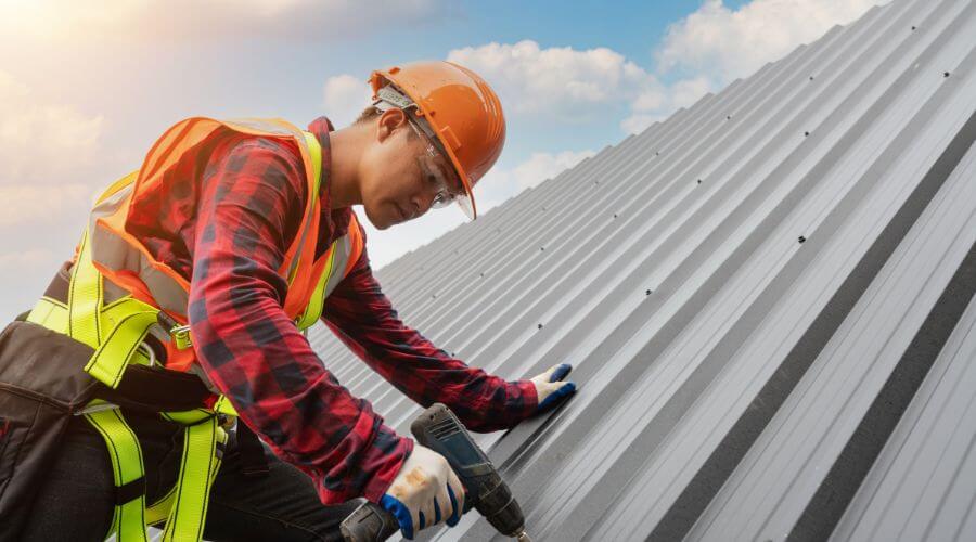 Professional gutter cleaning in Redcrest, CA